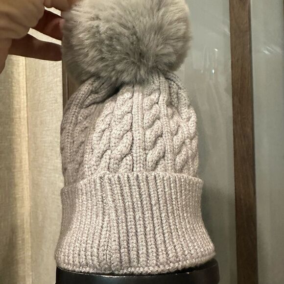 Bamery Gray Knit Pom-Pom Beanie for Kids - Picture 2 of 3